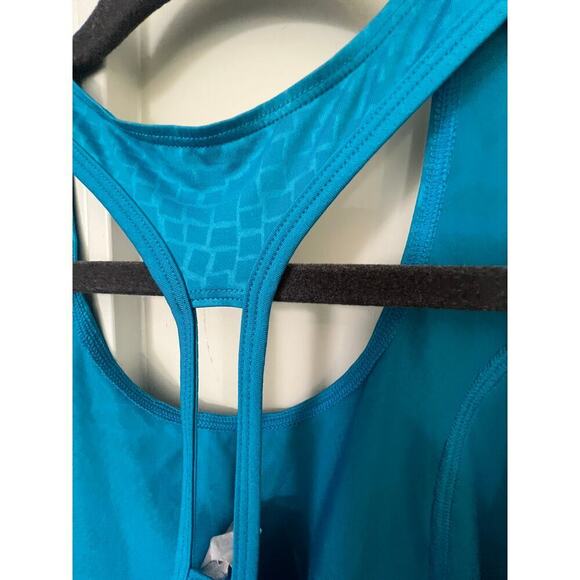 UNDER ARMOR HALTER YOGA RUNNING TOP HEAT GEAR TURQUOISE WOMENS SIZE PETITE SMALL - Picture 3 of 7